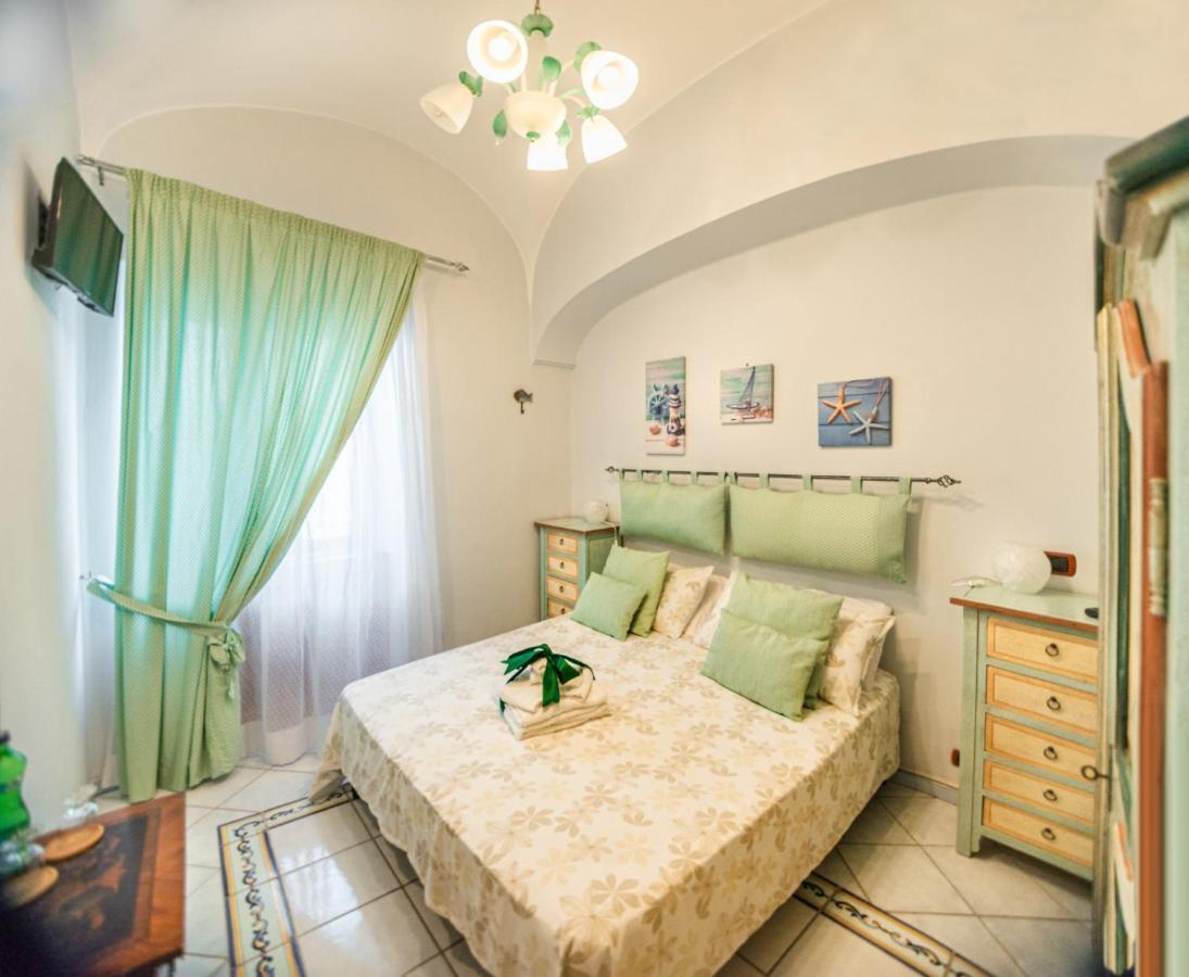 Bed and Breakfast La Finestra Sul Mare Ischia Exteriér fotografie